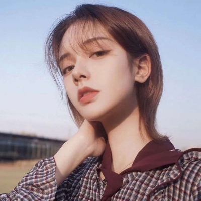 海底捞去年净利降14%：同店日均销售额下滑，员工数量减少超万人