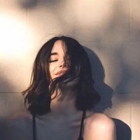 章子怡晒两个女儿照片，网友：大女儿和私下差别太大