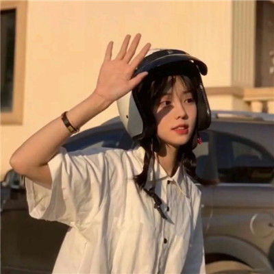 泡泡玛特两日大跌超30%，重仓基金提前调仓，南向资金仍在逆势买入？